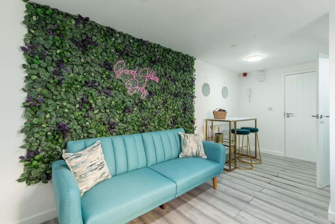 Cosy Cardiff Apartments - Garden Lounge Exterior foto